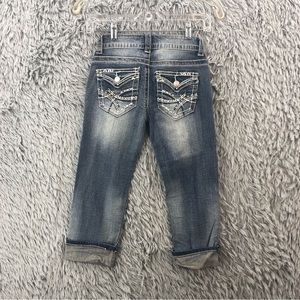 No Boundaries Capris Womens size 1 Distressed Rolled Hem Embroidered Denim Jeans
